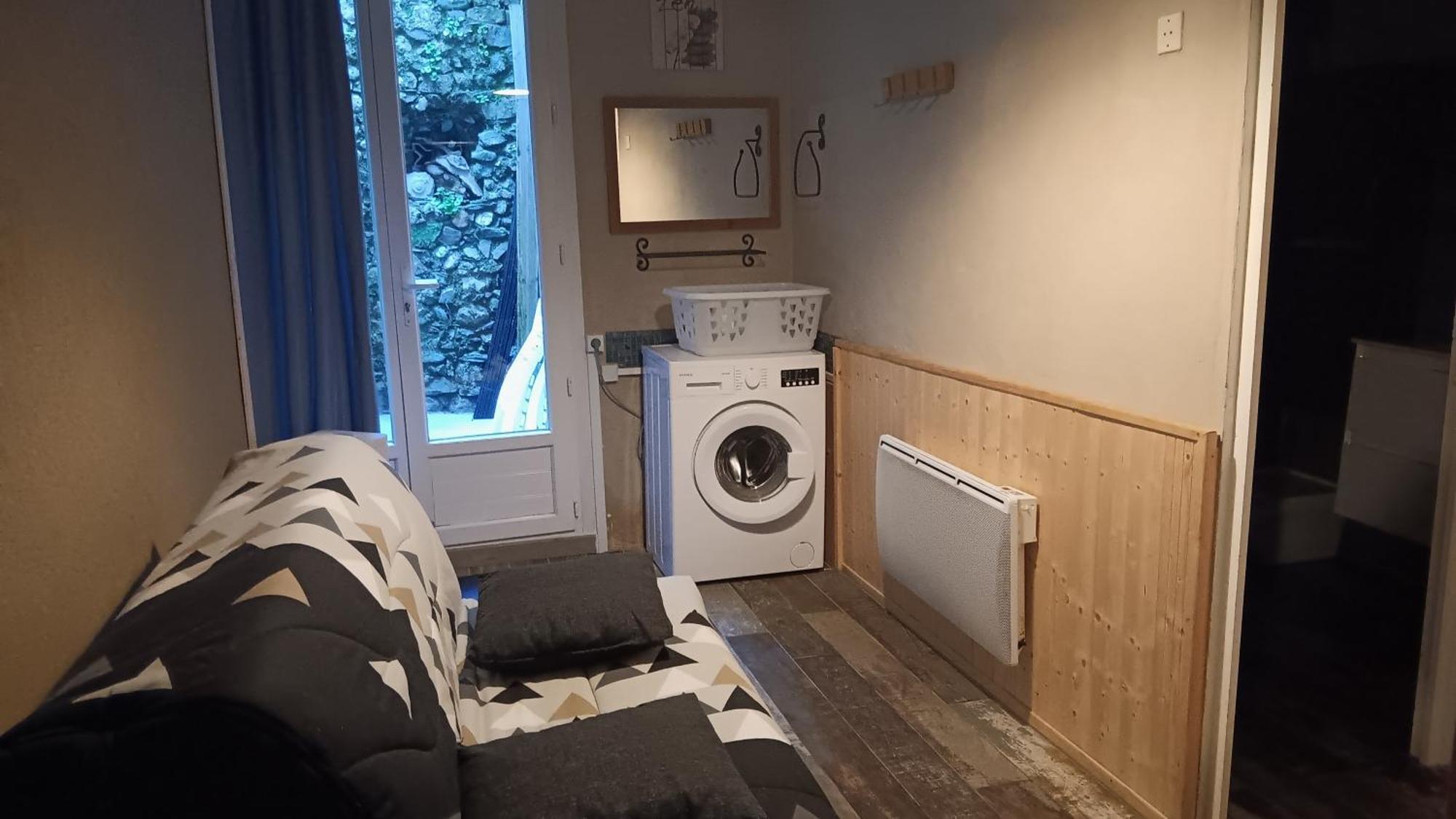 Appartement Pour 4 Personnes Dans Une Rue Tres Calme Saint-Laurent-le-Minier Eksteriør billede